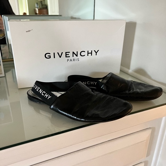 Givenchy Slingbacks with original box. Great worn condition! - Picture 2 of 4